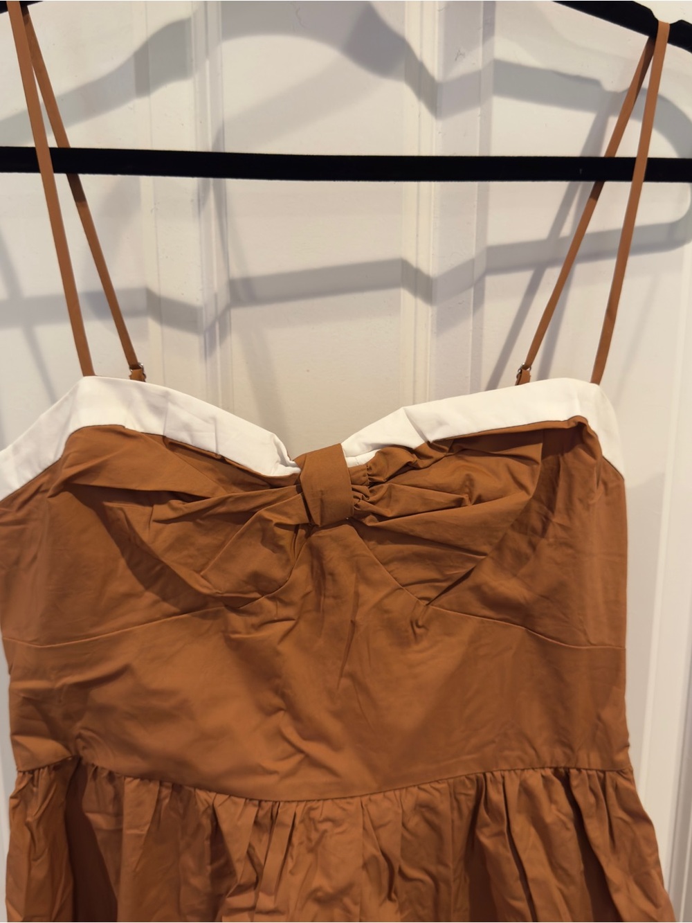 ASTR Tan Contrast-Trim Sweetheart Midi Dress - Picture 4 of 15